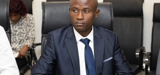 education-nationale-le-chef-de-letat-rend-hommage-hommage-a-linstituteur-agnimel-jean-honorat-yed