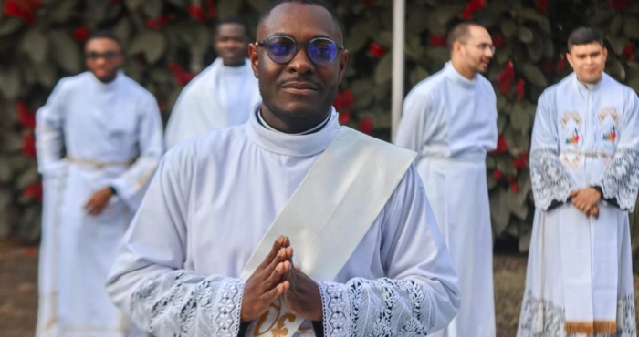 abadjin-koute-le-pere-akre-yoboue-jean-joseph-le-premier-pretre-du-village-a-lhonneur-ce-dimanche-9-aout