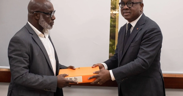 elections-a-la-fif-idriss-diallo-a-officiellement-depose-sa-candidature-en-presence-de-malick-tohe