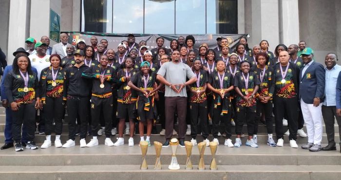 championnes-dafrique-les-lionnes-indomptables-recoivent-les-felicitations-de-samuel-etoo-leur-president