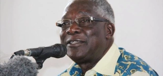 le-ministre-mamadou-toure-apres-le-deces-du-prof-djedje-mady-i-restera-une-figure-importante-de-notre-histoire-nationale