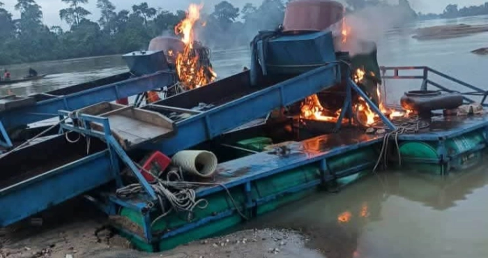orpaillage-illegal-a-buyo-la-gendarmerie-detruit-une-trentaine-de-drague