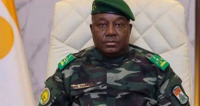 niger-mutinerie-a-la-base-101-de-niamey-de-fortes-explosions-entendues
