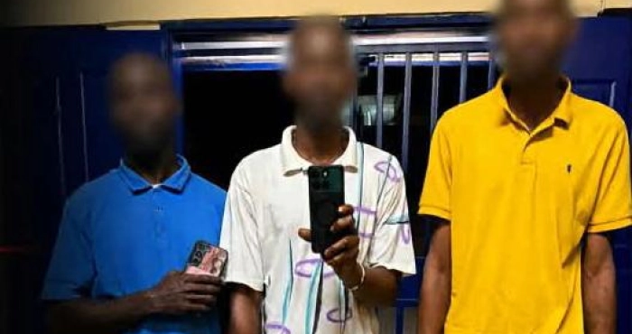 trois-presumes-voleurs-de-telephones-portables-tombent-dans-le-filet-de-la-police