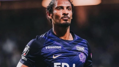 football-haller-brille-au-japon-et-fait-gagner-son-equipe