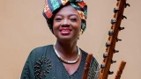 astar-kora-artiste-musicienne-a-coeur-ouvert-quand-je-suis-rentree-a-linsaac-la-kora-ma-parle