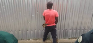 attecoube-un-homme-prend-une-verbalisation-pour-avoir-urine-dans-une-rue