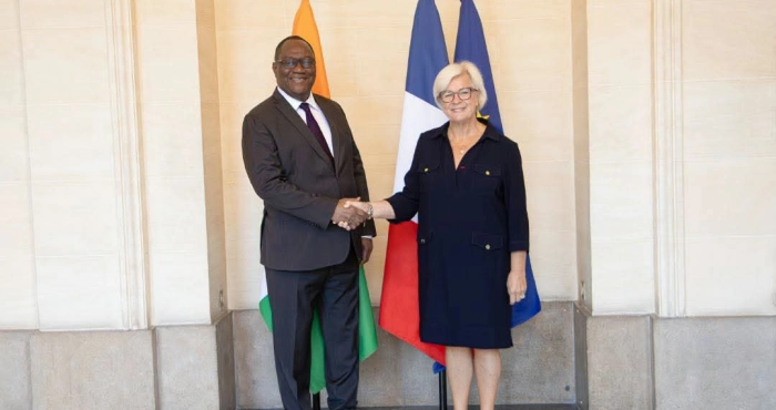 sommet-international-sur-lespace-le-vice-premier-ministre-represente-le-chef-de-letat-a-paris
