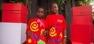 back-to-school-2026-des-kits-scolaires-distribues-aux-enfants-des-coursiers-partenaires