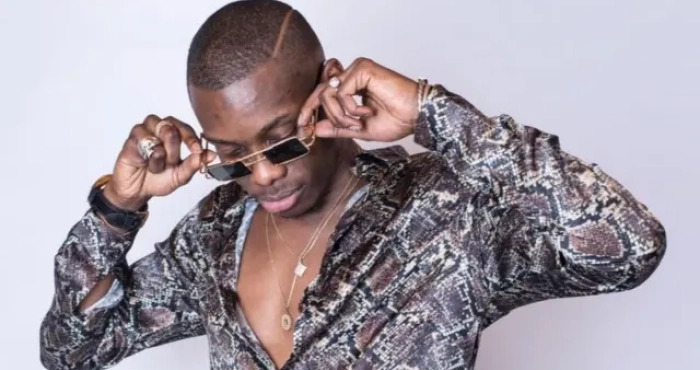 apres-son-malaise-le-concert-de-sidiki-diabate-a-laccor-arena-finalement-reporte