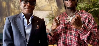avant-son-concert-a-ebimpe-himra-montera-sur-le-ring-pour-un-combat-de-boxe