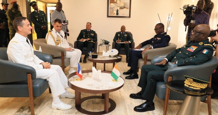 cooperation-militaire-le-general-lassina-doumbia-sest-entretenu-avec-le-chef-detat-major-des-armees-francaises-a-abidjan