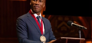 apres-sa-distinction-a-harvard-didier-drogba-cette-reconnaissance-est-un-rappel-puissant-que-le-football-est-bien-plus-quun-jeu