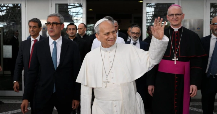 le-pape-leon-xiv-a-regagne-le-vatican-apres-cinq-jours-dhospitalisation-au-gemelli