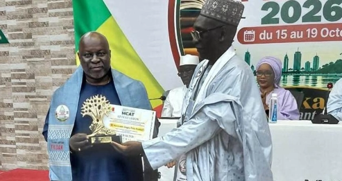apres-brazzaville-anges-felix-ndakpri-le-commissaire-general-du-sila-distingue-a-dakar