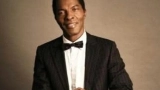 lacteur-ivoirien-isaach-de-bankole-va-construire-a-abidjan-une-ecole-de-cinema-et-de-theatre