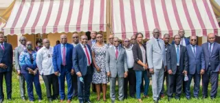 recherche-universitaire-les-experts-evaluateurs-des-instituts-de-recherche-reflechissent-sur-les-difficultes