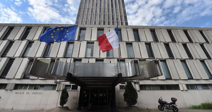 la-main-lourde-de-lille-a-abidjan