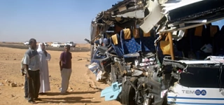 egypte-une-collision-entre-un-bus-touristique-et-un-poids-lourd-fait-13-morts-et-34-blesses