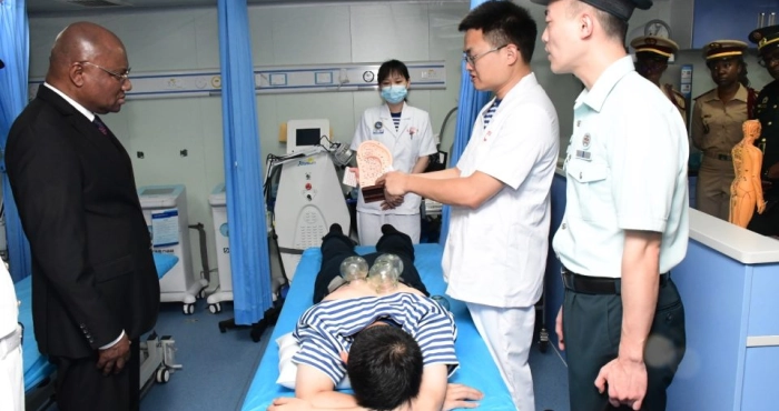 navire-hopital-militaire-chinois-la-mission-realise-plus-de-4-000-consultations-en-cote-divoire