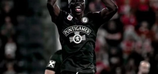 ligue-europa-oumar-diakite-enchaine-et-frappe-a-la-porte-de-la-selection-nationale