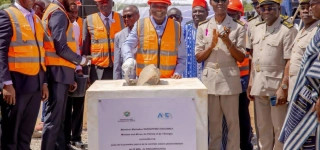 pose-de-premiere-pierre-de-la-centrale-photovoltaique-de-binguebougou