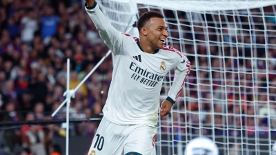 clasico-le-real-madrid-et-kylian-mbappe-font-tomber-le-barca-au-camp-nou