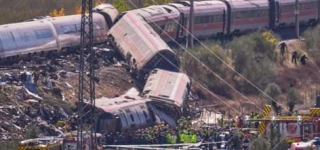 espagne-au-moins-64-morts-dans-une-collision-entre-deux-trains