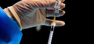 covid-19-une-italienne-recoit-par-erreur-six-doses-du-vaccin-pfizer