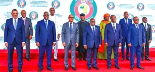 sanctions-de-la-cedeao-contre-les-regimes-militaires-la-fausse-polemique-sur-le-role-dalassane-ouattara-au-sein-de-linstitution