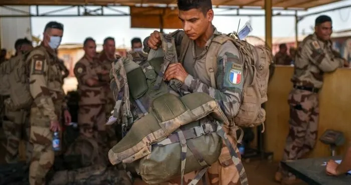 mali-paris-reflechit-a-lapres-barkhane-au-sahel-bamako-se-cherche-de-nouveaux-partenaires