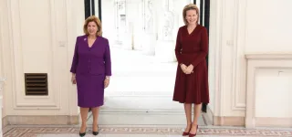 6e-sommet-ua-ue-la-premiere-dame-recue-en-audience-par-la-reine-de-belgique
