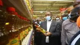economie lutte contre la vie chere une delegation ministerielle visite des commercants et industriels