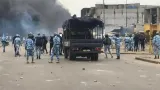 abobo violents affrontements entre les forces de lordre et les ferrailleurs