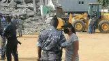 effondrement dimmeuble a cocody yasmina ouegnin sur le lieu du drame