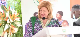 journee-internationale-de-la-femme-dominique-ouattara-aux-femmes-je-vous-confie-la-mission-de-cohesion-sociale