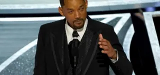 la-gifle-les-larmes-de-will-smith-et-le-triomphe-coda-les-moments-forts-des-oscars-2022