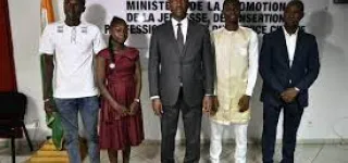 promotion-de-la-jeunesse-mamadou-toure-lance-nos-heros-pour-promouvoir-les-jeunes-talents