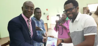 litterature-traore-moussa-presente-general-abdoulaye-coulibaly-le-parcours-exceptionnel-du-pilote-de-fhb