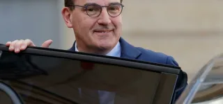 france-le-premier-ministre-jean-castex-a-presente-la-demission-de-son-gouvernement