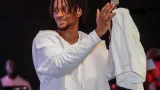 showbiz apres pres de 24 heures dintenses tractations diplomatiques comment le manager de ks bloom a ete libere