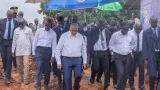 pluie torrentielle a abidjan le premier ministre patrick achi sest rendu au quartier mossikro pour passer un message aux populations des quartiers a risques