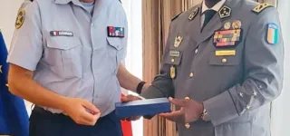 cooperation-militaire-le-commandant-superieur-de-la-gendarmerie-en-france-pour-sinspirer-du-modele-de-la-gendarmerie-francaise