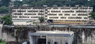 cancer-du-col-de-luterus-long-y-voir-sourire-soulage-des-femmes-detenues