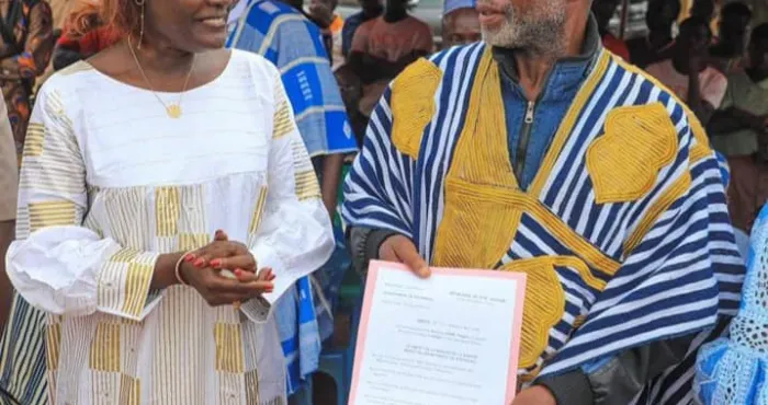boundiali-la-ministre-mariatou-kone-installe-le-nouveau-chef-du-village-de-ndara