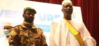 mali-comment-la-transition-malienne-a-bascule-entre-bah-ndaw-et-assimi-goita-cetait-chaud