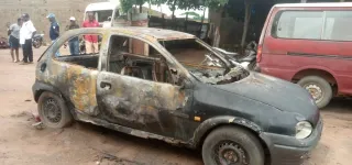 bouna-5-vehicules-en-feu-dont-celui-dun-agent-de-la-justice