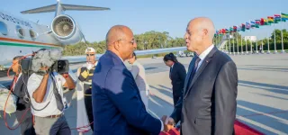 ticad-8-la-delegation-ivoirienne-conduite-par-le-premier-ministre-patrick-achi-est-arrivee-a-tunis