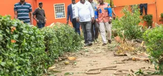 bacongo-entame-la-rehabilitation-du-siege