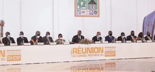 investiture-des-secretaires-departementaux-ouattara-et-le-rhdp-en-demonstration-de-force-a-lhotel-ivoire